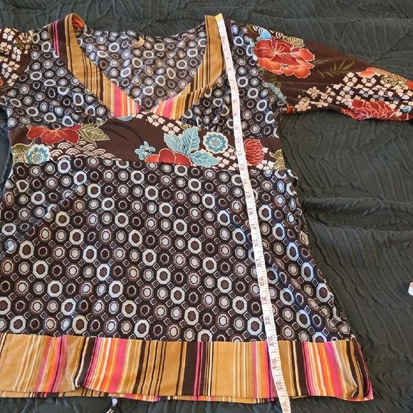 Rose Dimple Bohemian Floral V-Neck Blouse - Picture 12 of 13